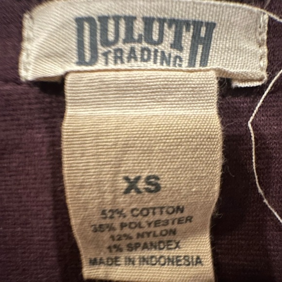 Duluth Trading Burgundy v neck Long Sleeve Tunic with Pockets Size XS - Picture 2 of 6